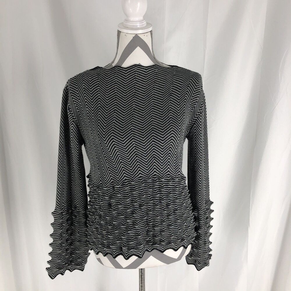 Unbranded Women’s Textured Knit Zig Zag Sweater, Bell Sleeve Medium